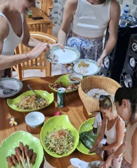 Cooking class with local